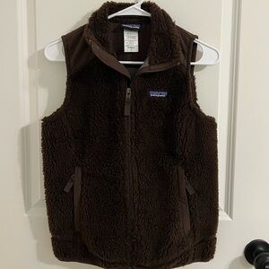 Women’s Patagonia Fleece / Sherpa Vest in Chocolate Brown